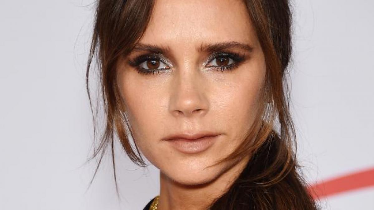 Victoria Beckham in racy lingerie for Elle cover